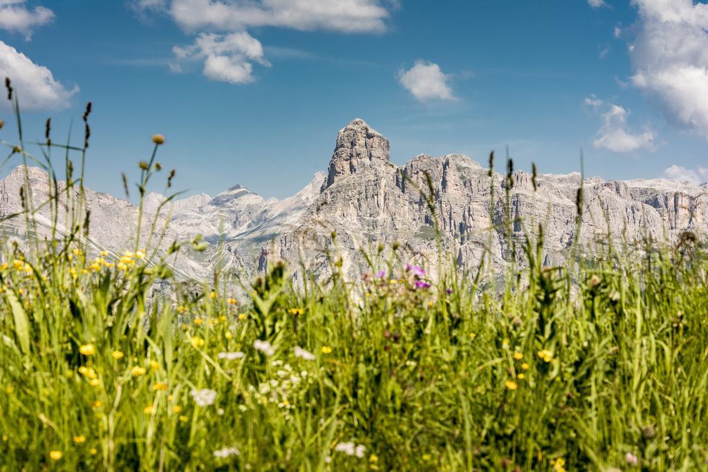 Hotel Conturines San Cassiano  Exteriér fotografie
