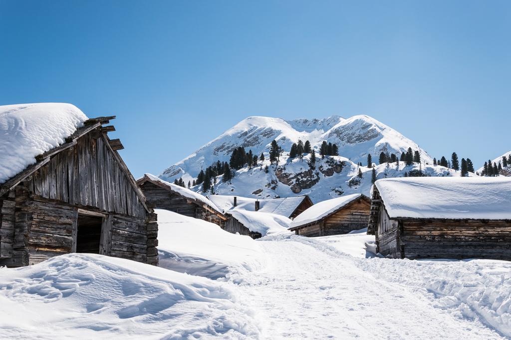 Hotel Conturines San Cassiano  Exteriér fotografie